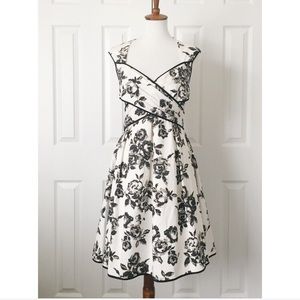 Jessica Simpson • NWT formal dress